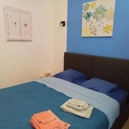 La Petite Maison * Montournais