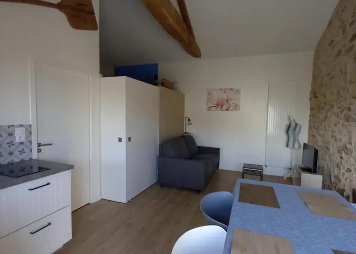 別荘 La Petite Maison *